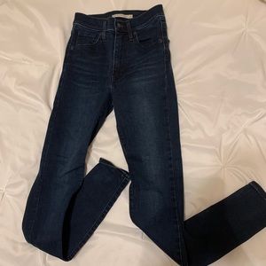 Levi Mile High Super Skinny jeans
